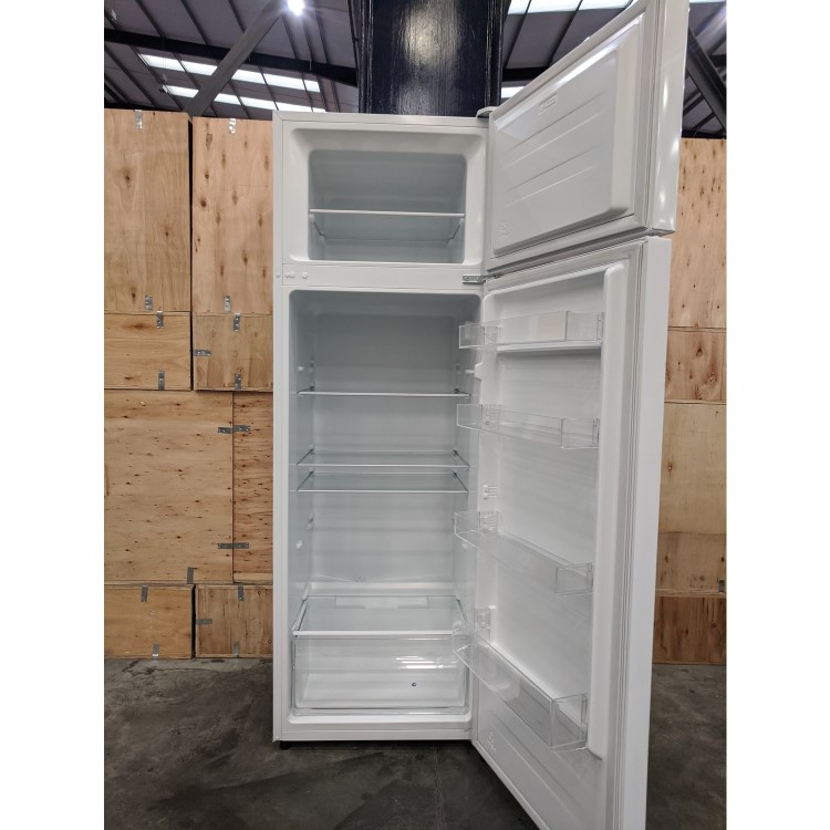 Refurbished Zanussi ZTAN28FW0 Freestanding 242 Litre 80/20 Fridge Freezer White
