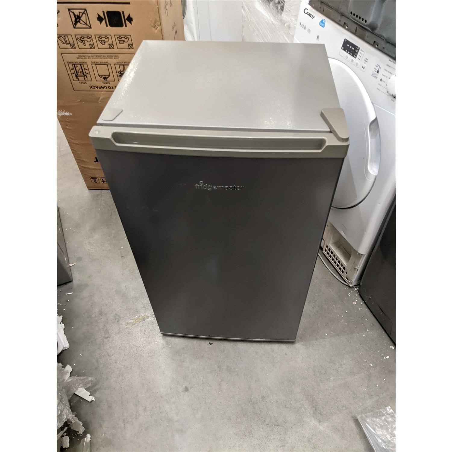 Refurbished Fridgemaster MUR4892MS Freestanding Under Counter 91 Litre