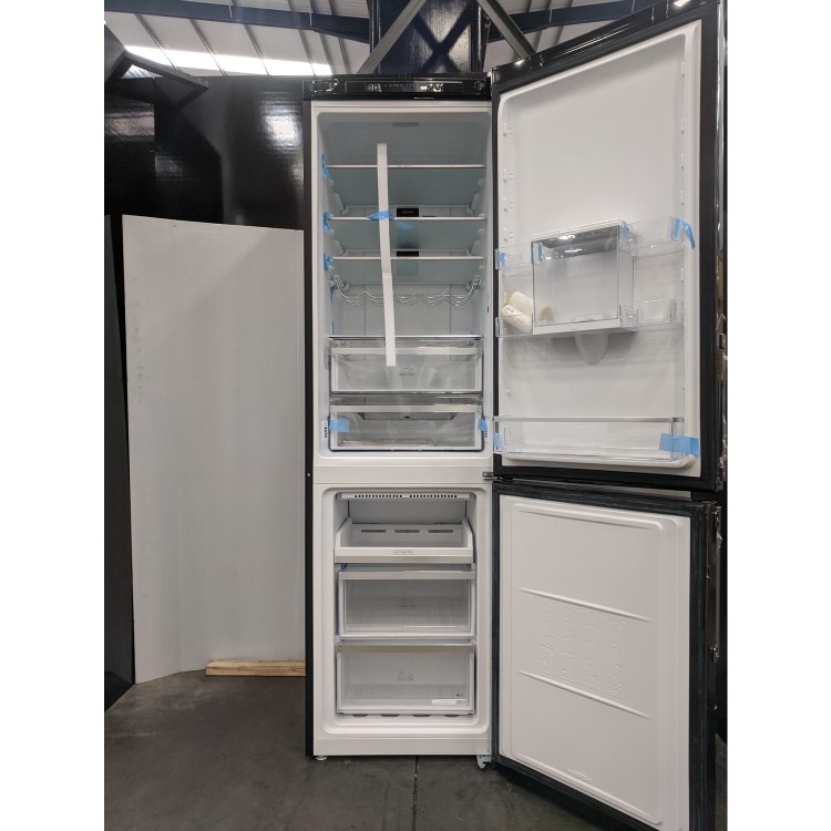 Refurbished Hotpoint H7T911AKSHAQUA1 Freestanding 360 Litre 70/30 Frost Free Fridge Freezer Inox