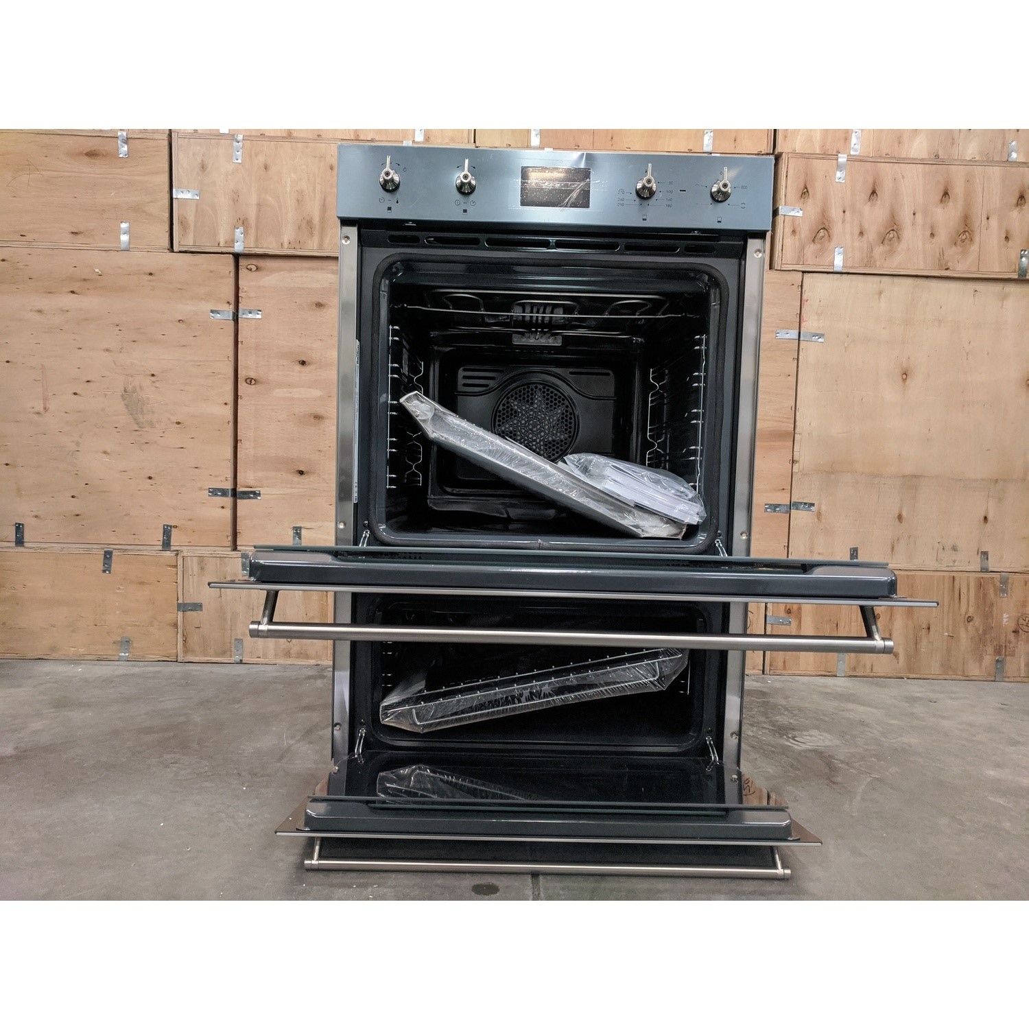 Refurbished Smeg Classic SE232TD1 Multifunction 60cm Single Built In