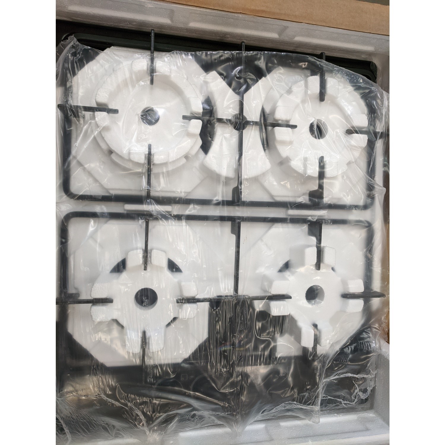 Refurbished Bosch Serie 2 PBP6B6B60 58cm 4 Burner Gas Hob Black