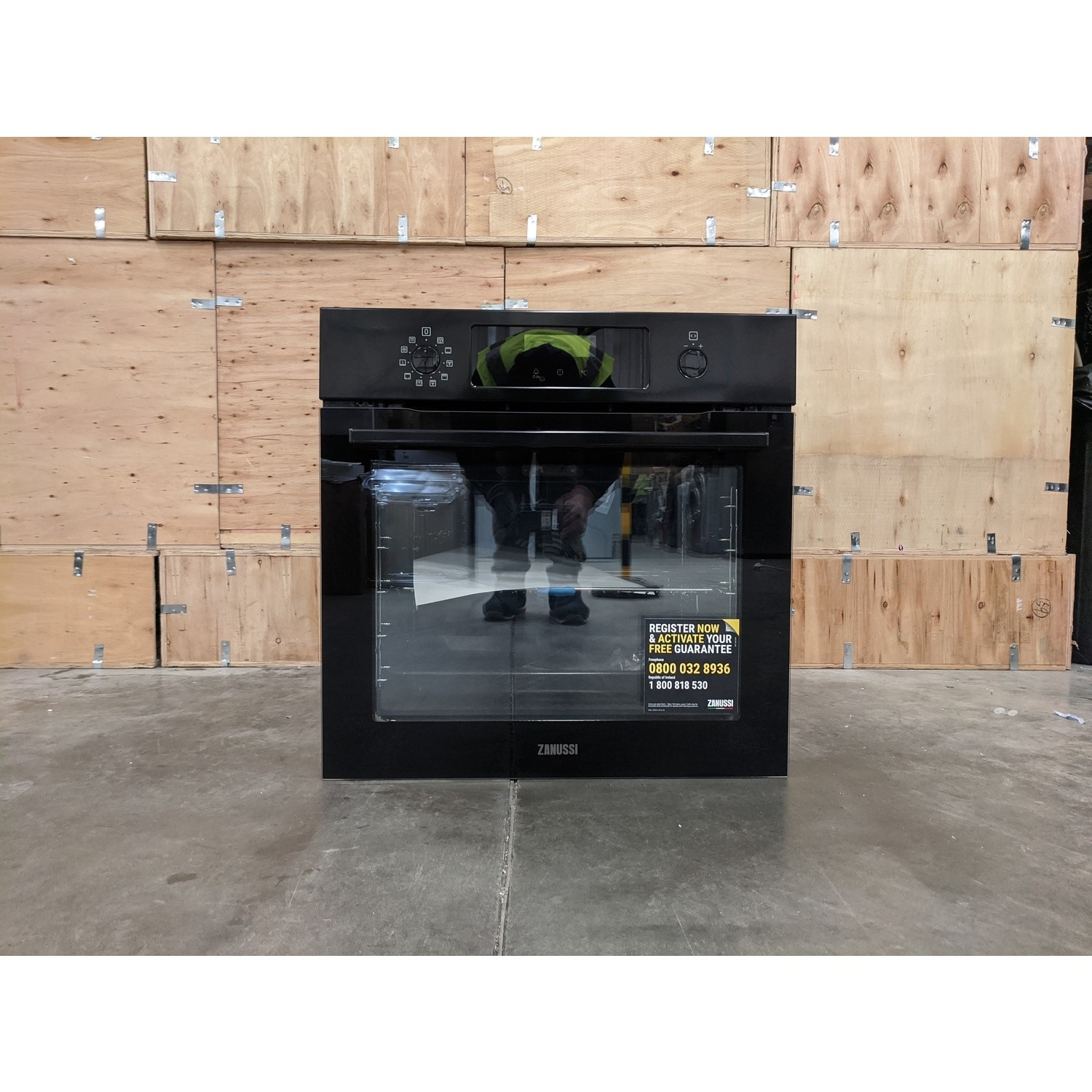 Refurbished Zanussi ZOPNX6K2 60cm Single Built In Electric Oven