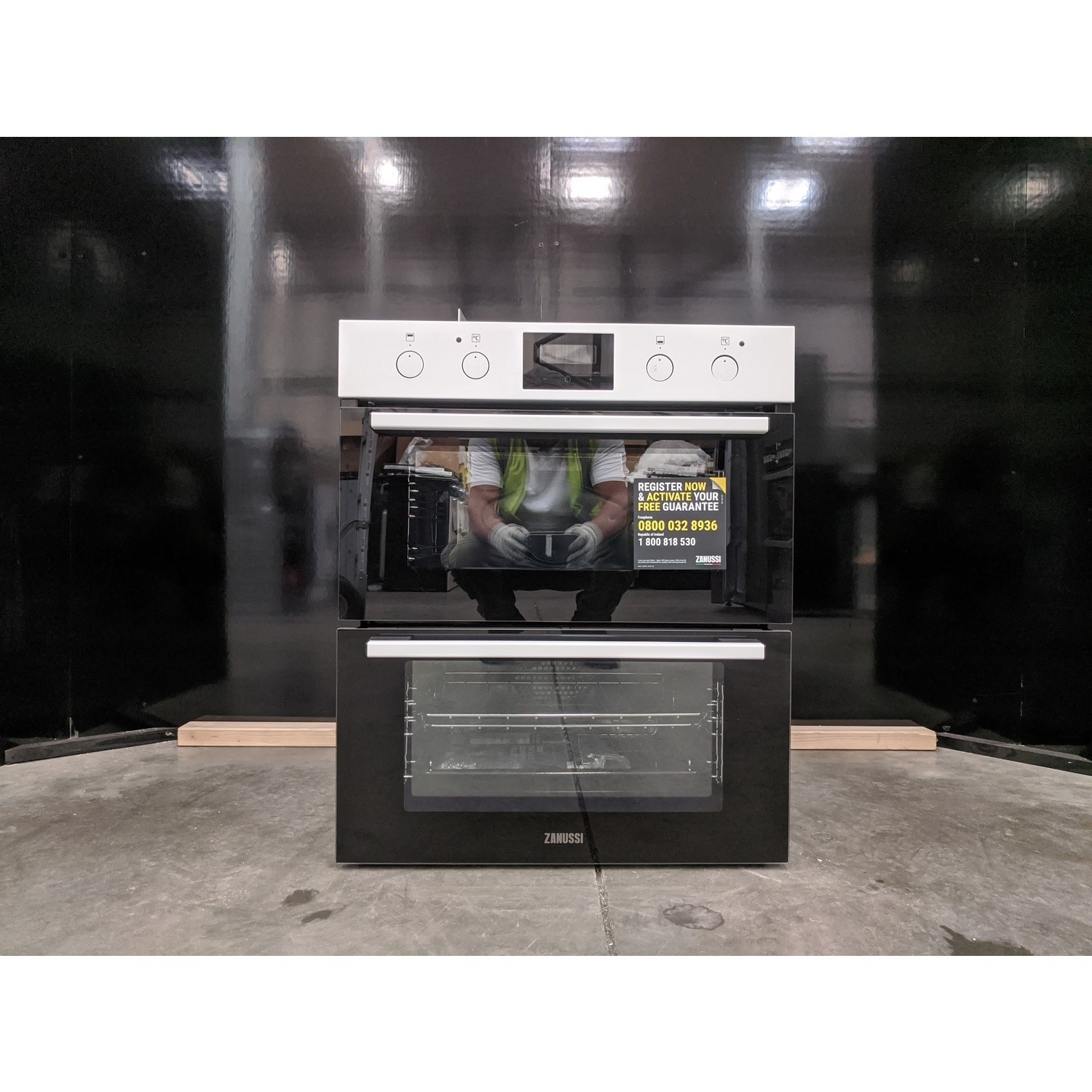 Refurbished Zanussi Series 20 ZPHNL3W1 60cm Double Built Under Electric