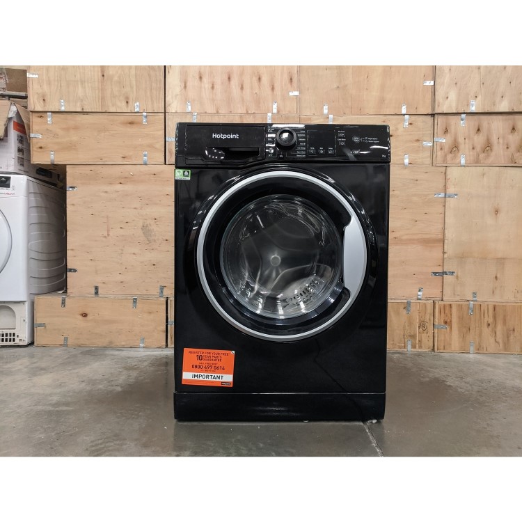 Refurbished Hotpoint NSWM742UBSUKN Freestanding 7KG 1400 Spin Washing Machine Black