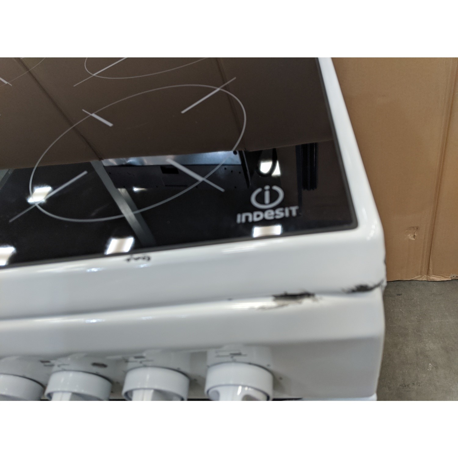 Refurbished Indesit I6VV2AW 60cm Single Electric Cooker with Ceramic