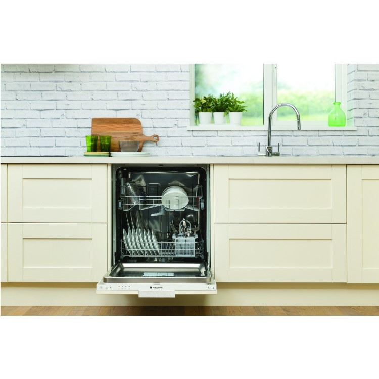 GRADE A2 - Hotpoint Aquarius LTB4B019 13 Place Fully Integrated Dishwasher with Quick Wash - White