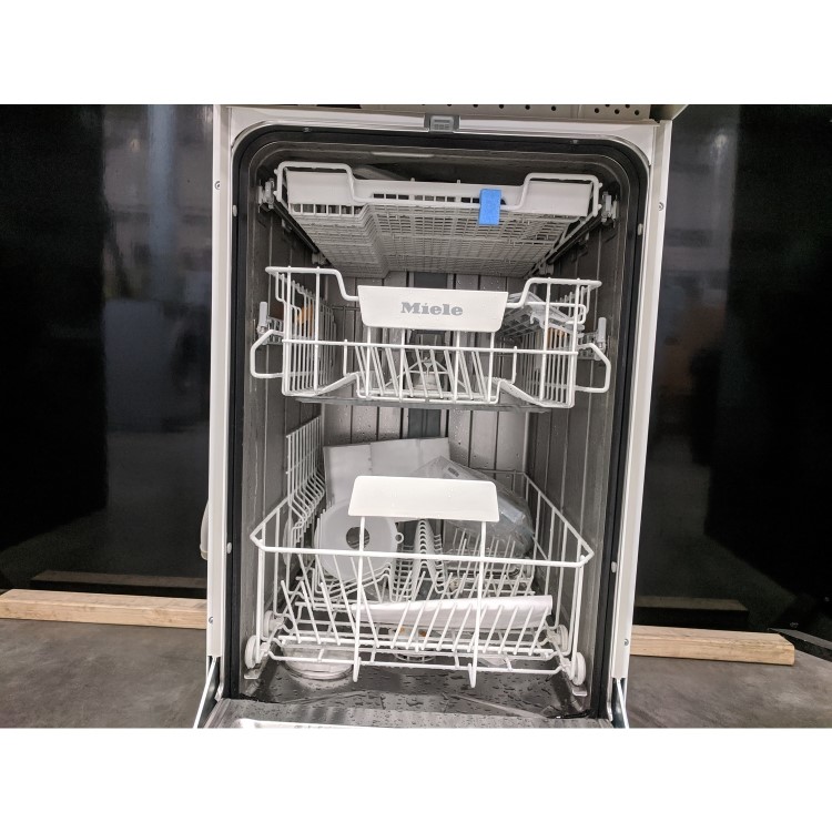 Refurbished Miele G5430SCWH 9 Place Freestanding Dishwasher White