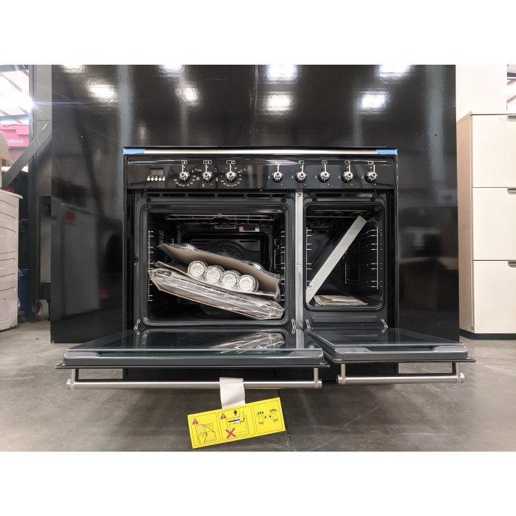Refurbished Smeg Concert SUK92MBL9-1 90cm Dual Fuel Range Cooker Black