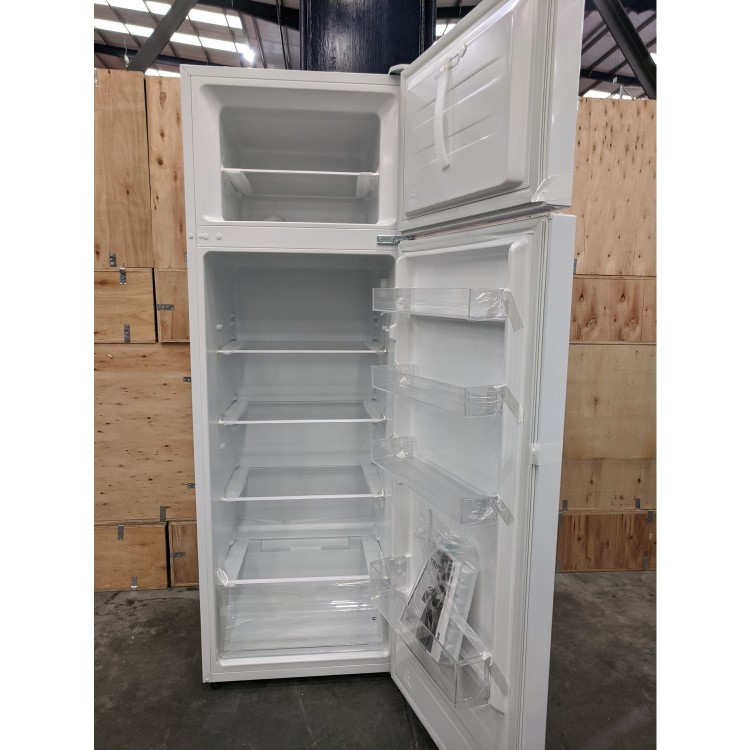 Refurbished Zanussi ZTAN28FW0 Freestanding 242 Litre 80/20 Fridge Freezer White