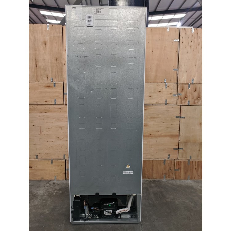 Refurbished Zanussi ZTAN28FW0 Freestanding 242 Litre 80/20 Fridge Freezer White