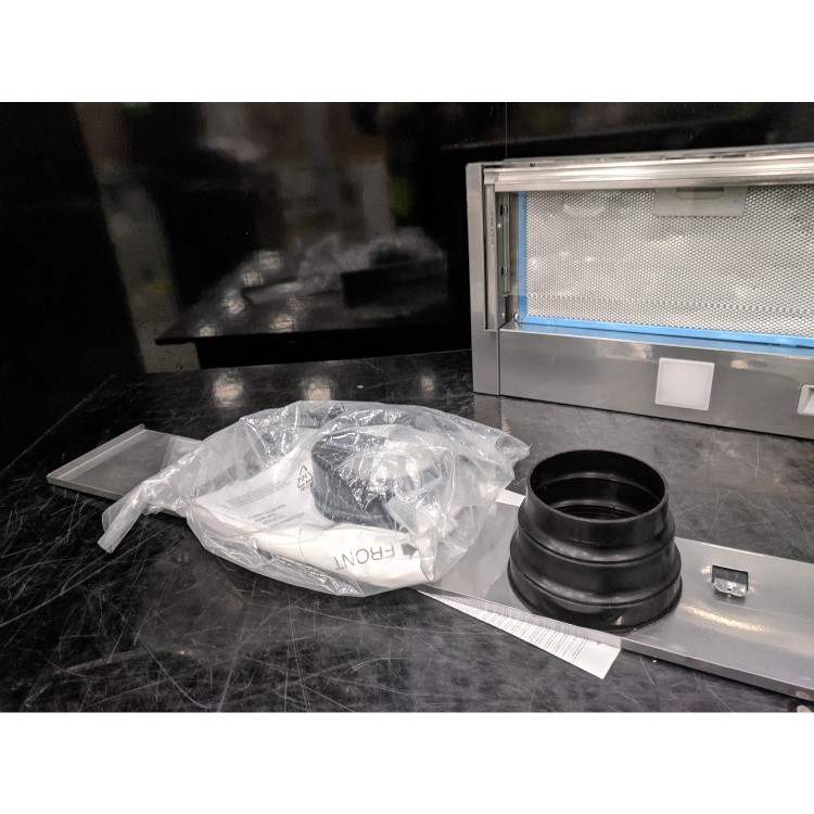 Refurbished De Dietrich 90cm Telescopic Integrated Cooker Hood Stainless Steel