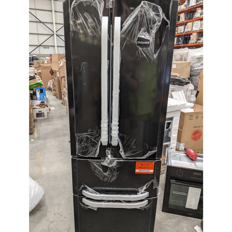 Refurbished Hotpoint FFU4DK1 Freestanding 399 Litre 60/40 Fridge Freezer Black