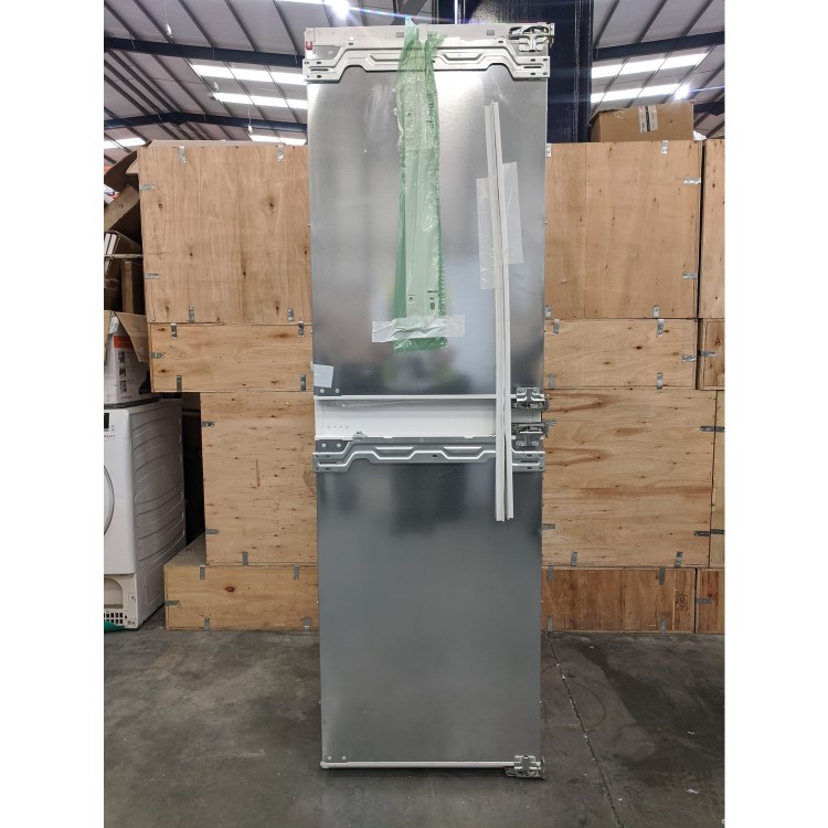 Refurbished Neff N50 KI5852FF0G Integrated 261 Litre 50/50 Low Frost Fridge Freezer