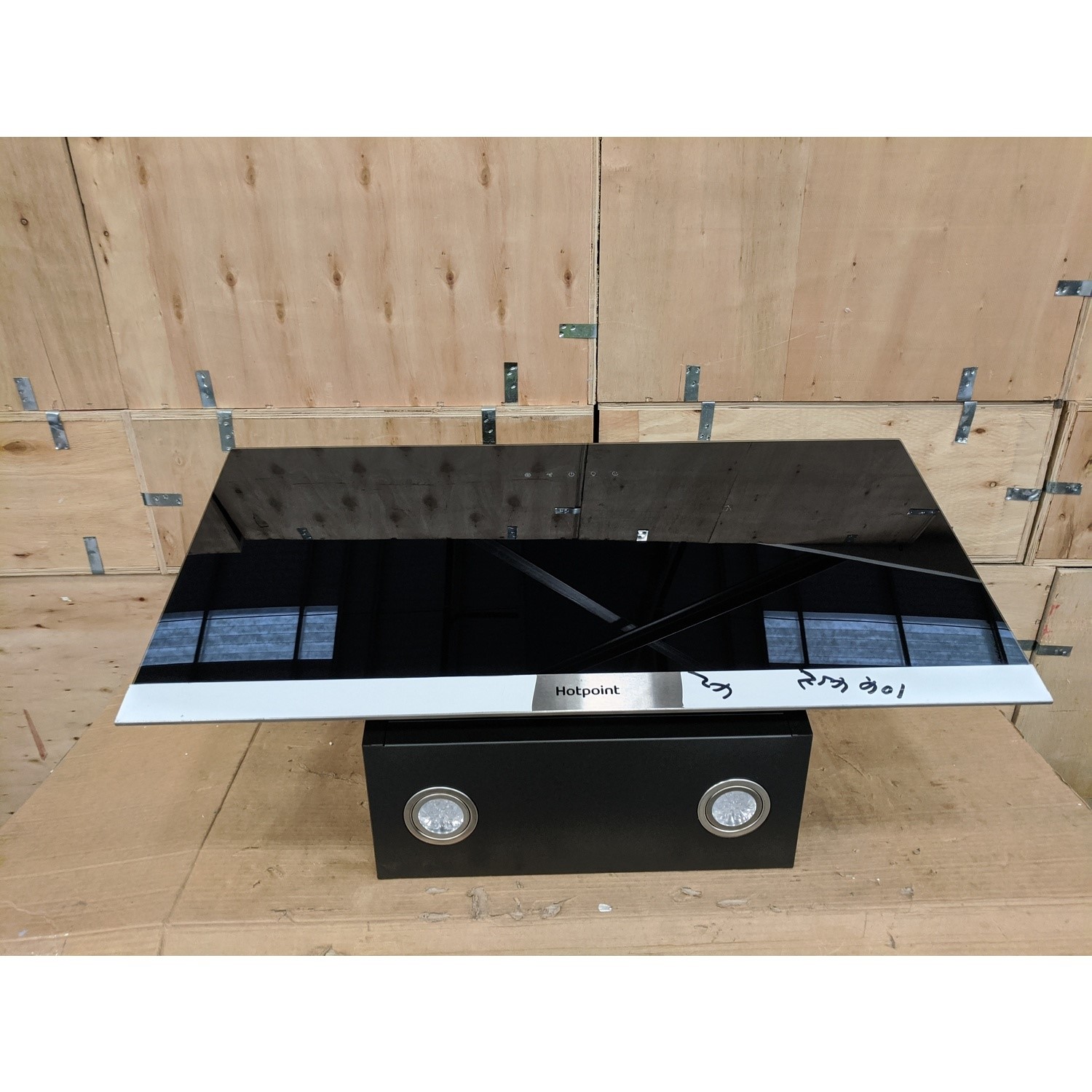 Refurbished Hotpoint PHVP87FLTK 80cm Angled Glass Chimney Cooker Hood