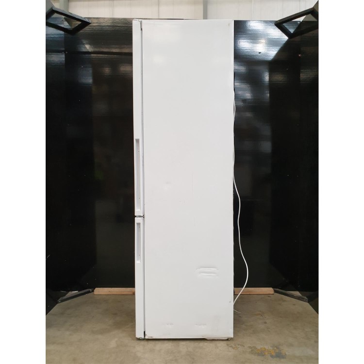 Refurbished Bosch Series 6 KGE49AWCAG Freestanding 413 Litre 60/40 Low Frost Fridge Freezer White