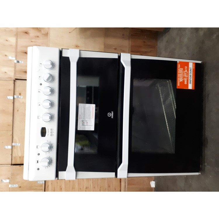 Refurbished Indesit ID60C2W 60cm Double Oven Electric Cooker with Ceramic Hob White