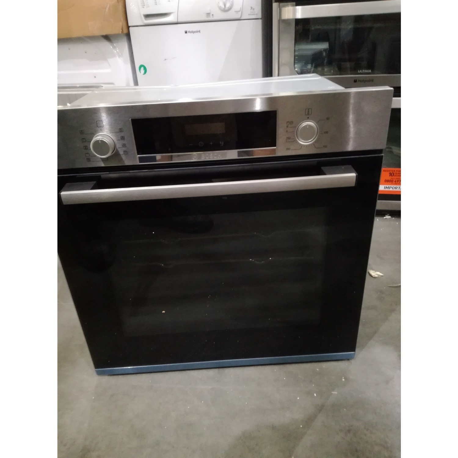 Refurbished Bosch Serie 4 HBS573BS0B 60cm Single Built In Electric Oven