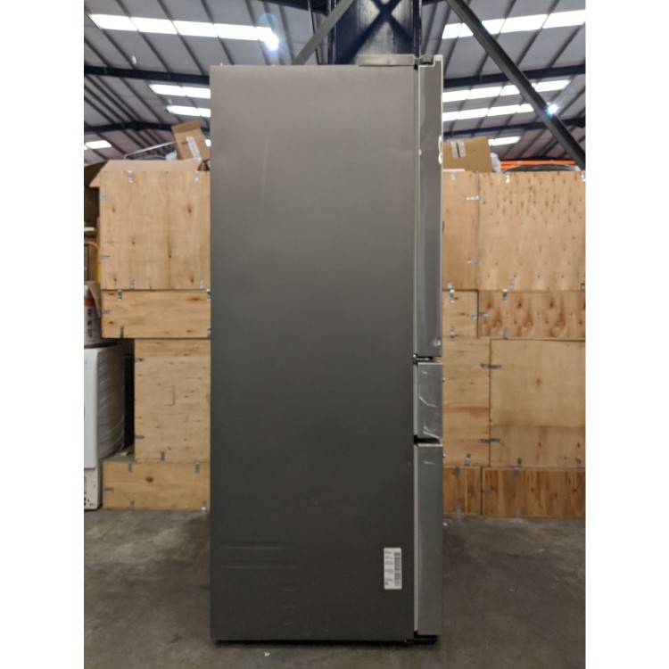 Refurbished Samsung RF22R7351SR Freestanding 501 Litre Frost Free American Fridge Freezer Stainless Steel