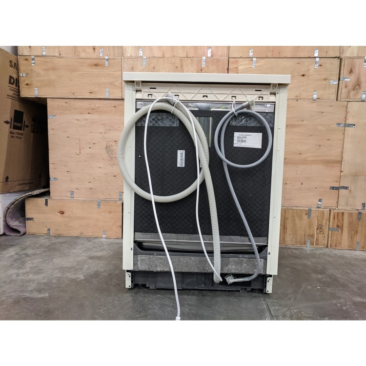 Refurbished Montpellier Retro MAB6015C 15 Place Freestanding Dishwasher Cream