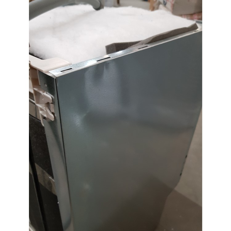 Refurbished Whirlpool WIO3O41PLESUK 14 Place Fully Integrated Dishwasher