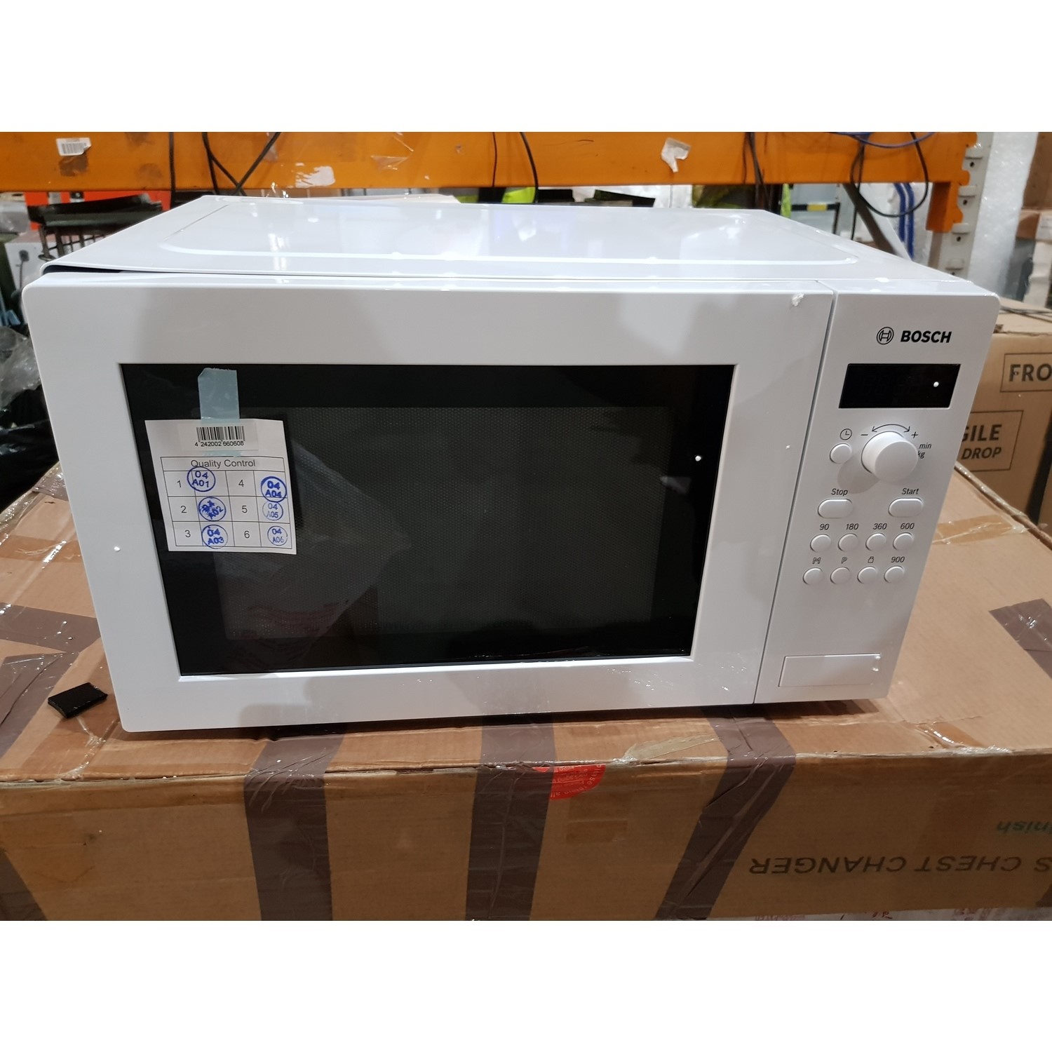 Refurbished Bosch HMT84M421B 25L 900W Digital Microwave White 78145141