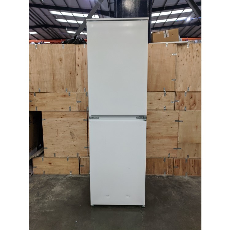 Refurbished Zanussi ZNNN18FS5 Integrated 239 Litre 50/50 Fridge Freezer