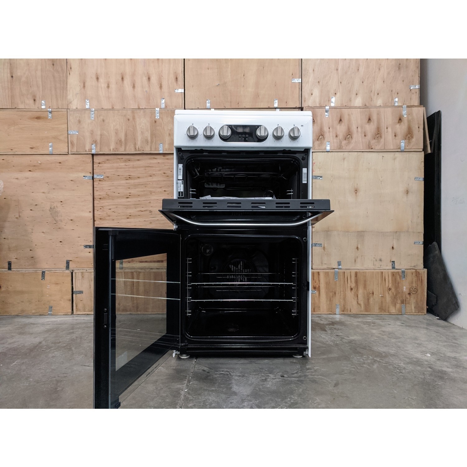 Refurbished Hotpoint HD5V93CCW 50cm Double Oven Electric Cooker with