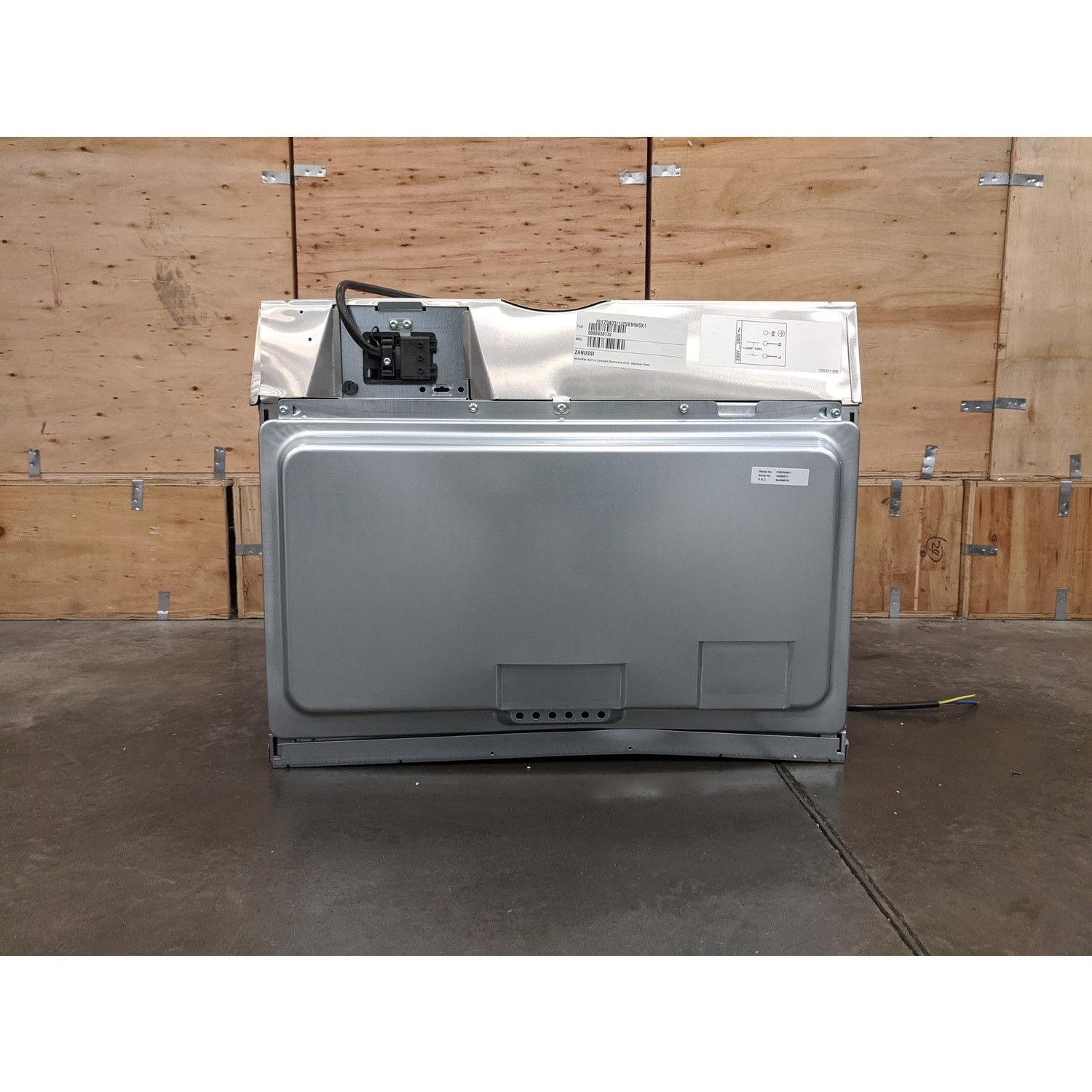 Refurbished Zanussi Series 40 ZVENW6X1 Built In MicroMax 43L with Grill