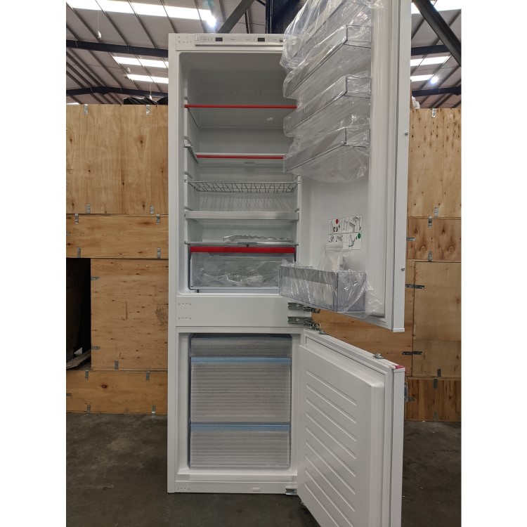 Refurbished Neff N70 KI6863FE0G Integrated 265 Litre 60/40 Low Frost Fridge Freezer