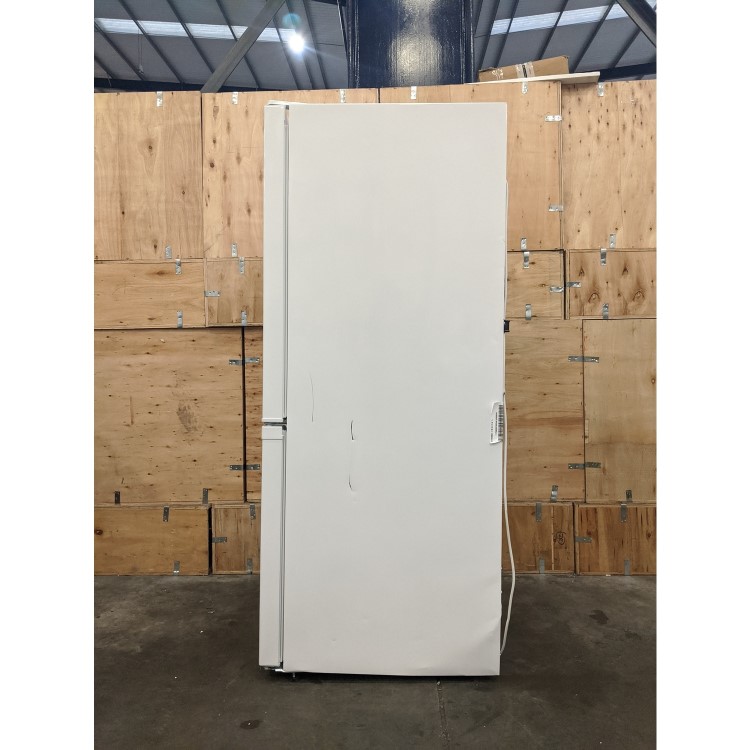 Refurbished Lec TFL55148 Freestanding 200 Litre 60/40 Fridge Freezer White