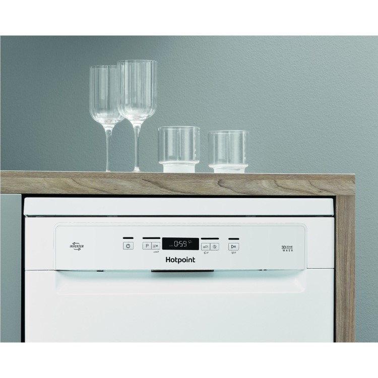 GRADE A2 - Hotpoint Freestanding Dishwasher - White