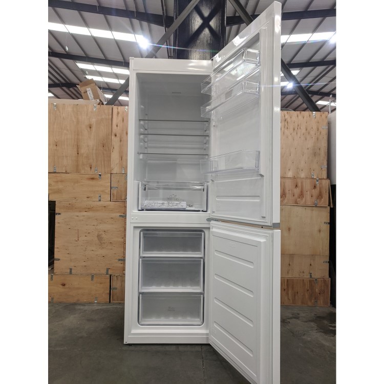 Refurbished Hotpoint H1NT811EW1 Freestanding 339 Litre 60/40 Fridge Freezer White