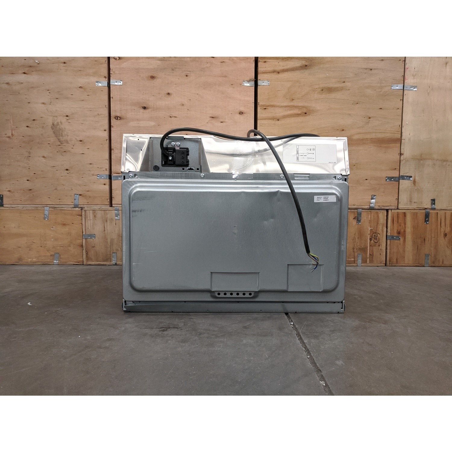 Refurbished Zanusii ZVENW6X1 Built In 43L 1000W Microwave With Oven