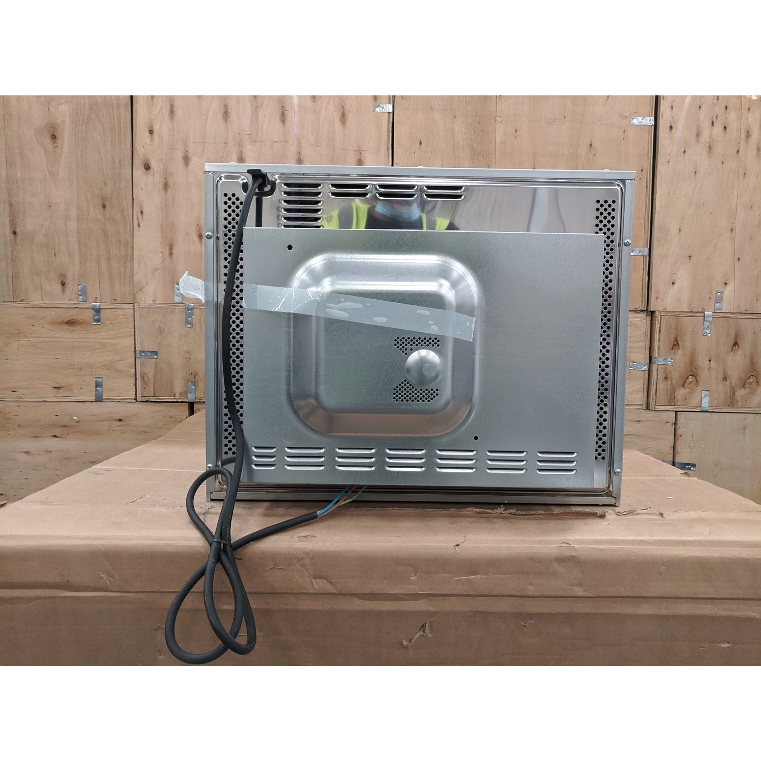 Refurbished Siemens iQ500 CM585AGS0B Built In 44L 900W Compact