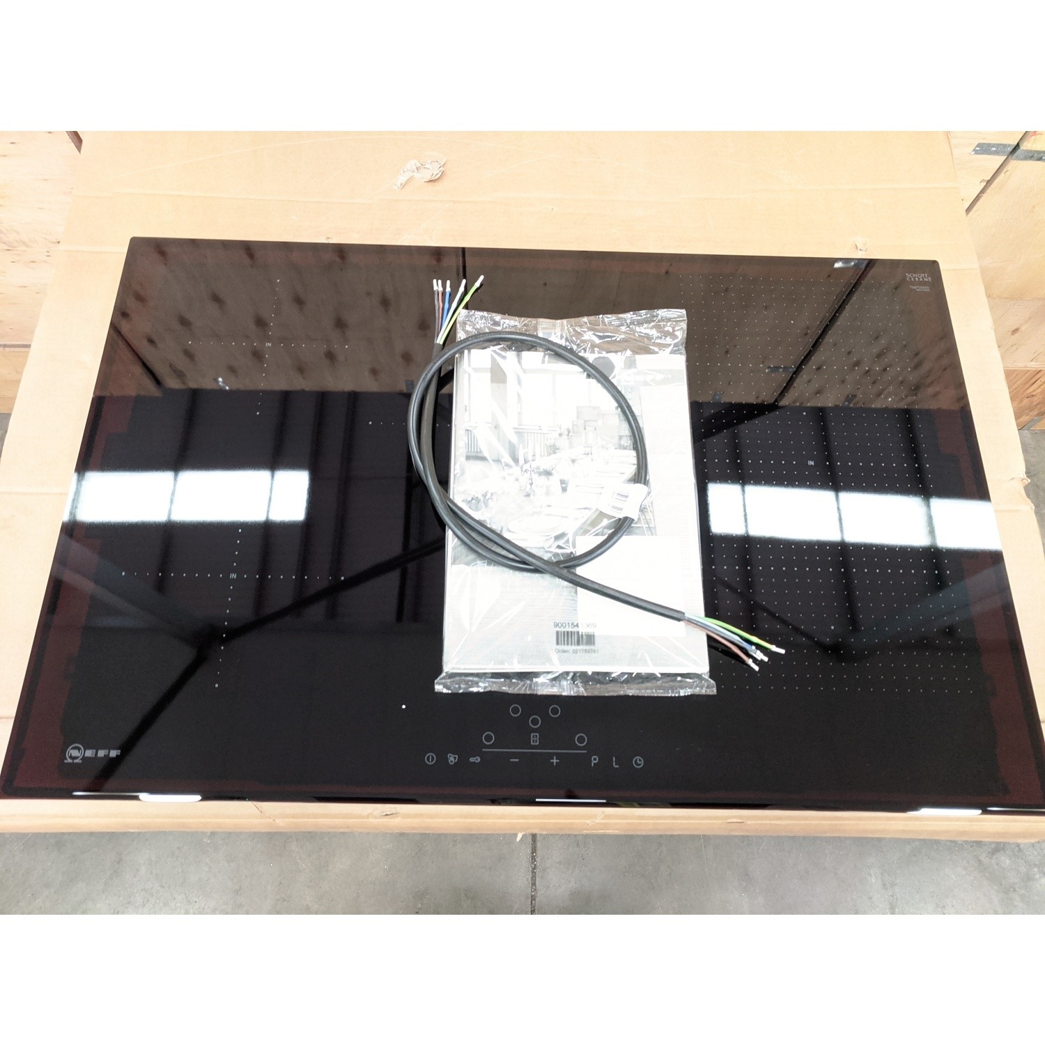 Refurbished Neff N70 T58FD20X0 80cm 5 Zone Induction Hob with FlexInduction Zone 78235396/1