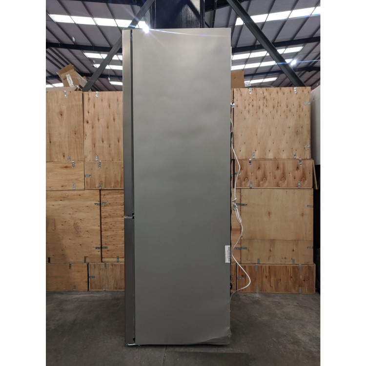 Refurbished Zanussi ZNME32FU0 Freestanding 324 Litre 60/40 Fridge Freezer Silver