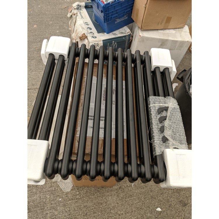 GRADE A2 - Black Horizontal 2 Column Radiator 600 x 605mm - Nambi