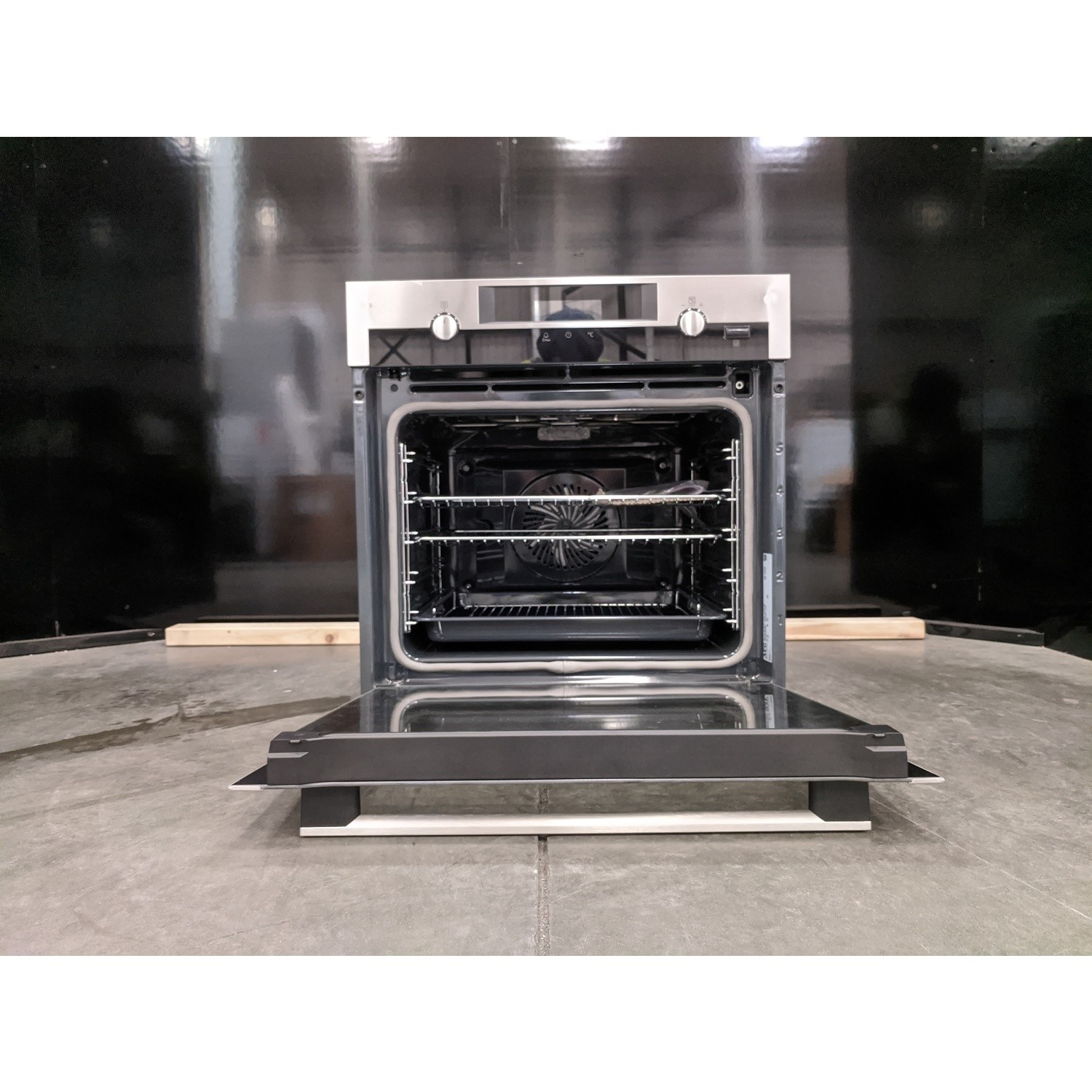 Refurbished AEG 6000 SteamBake BPS556020M Pyrolytic Self Cleaning 60cm