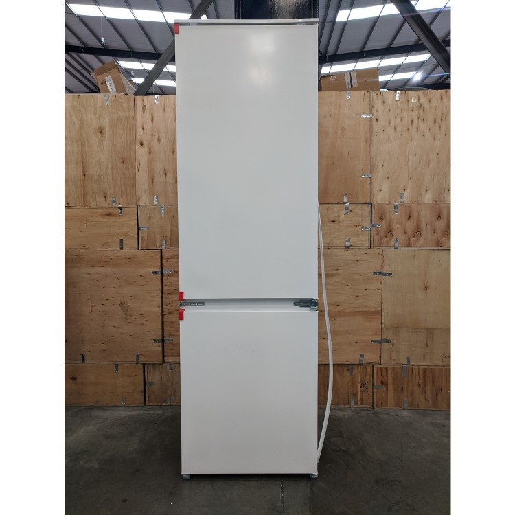 Refurbished AEG SCB618F3LS Integrated 267 Litre 70/30 Fridge Freezer