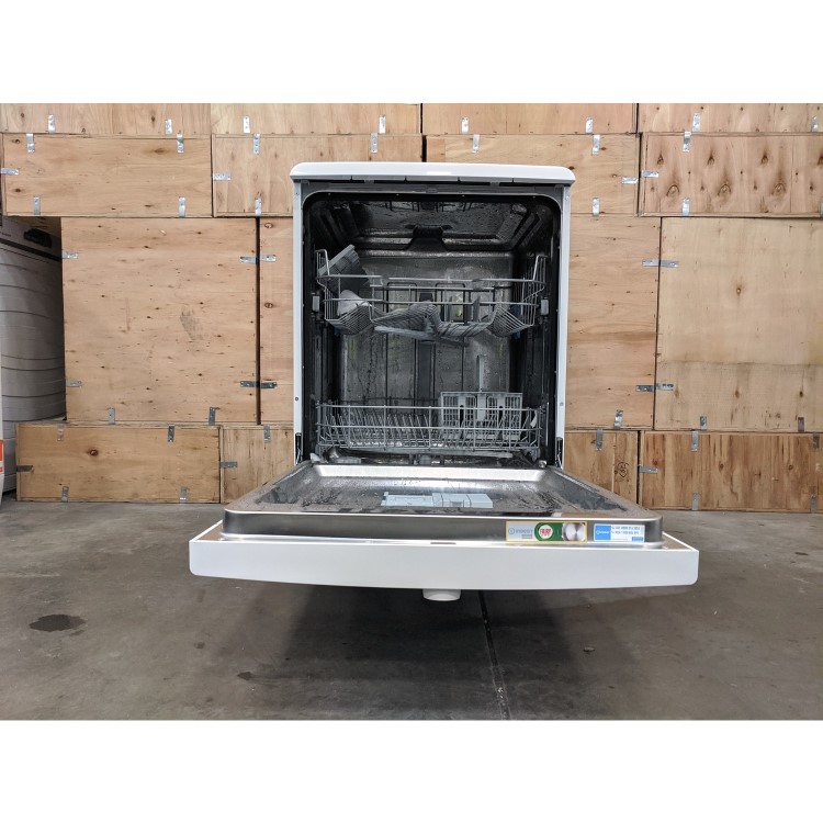 Refurbished Indesit DFE1B19UK 13 Place Freestanding Dishwasher White