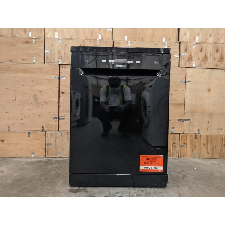 Refurbished Hotpoint HFC3C26WCBUK 14 Place Freestanding Dishwasher Black