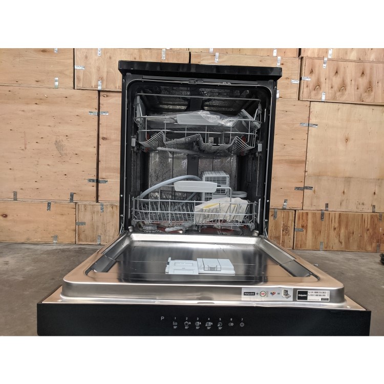 Refurbished Hotpoint HFC3C26WCBUK 14 Place Freestanding Dishwasher Black