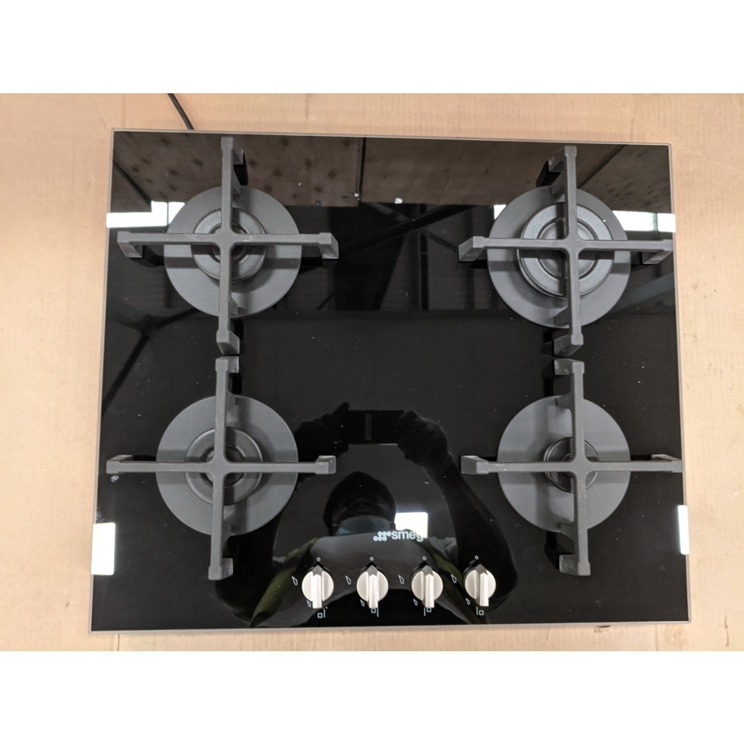 Refurbished Smeg Cucina PV264N 60cm 4 Burner GasonGlass Hob Black