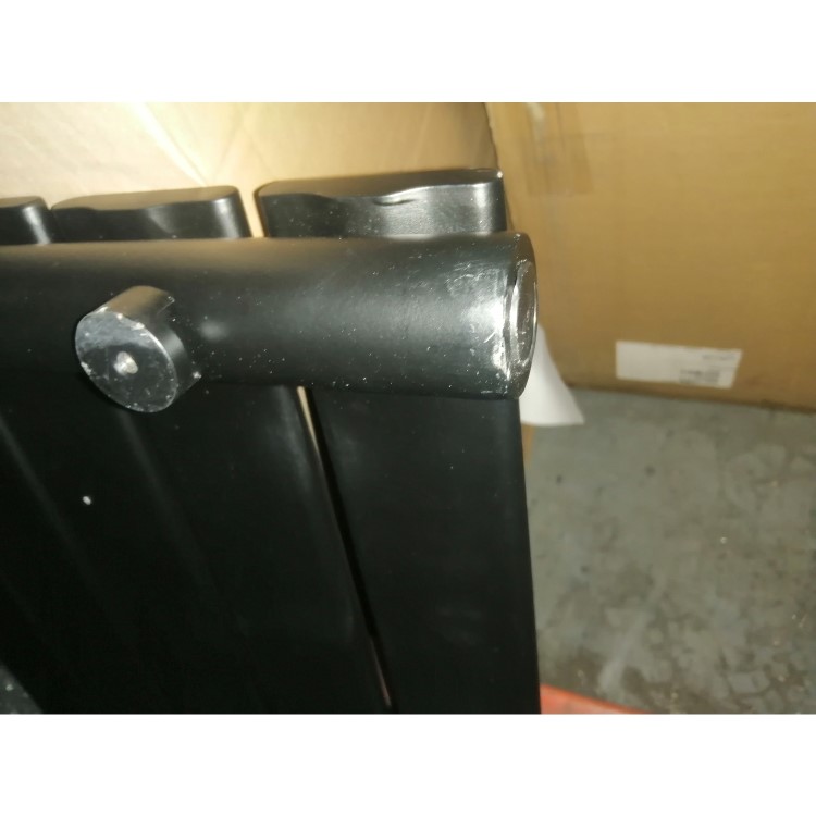 GRADE A2 - Black Heated Towel Rail Radiator 1600 x 600mm - Tundra