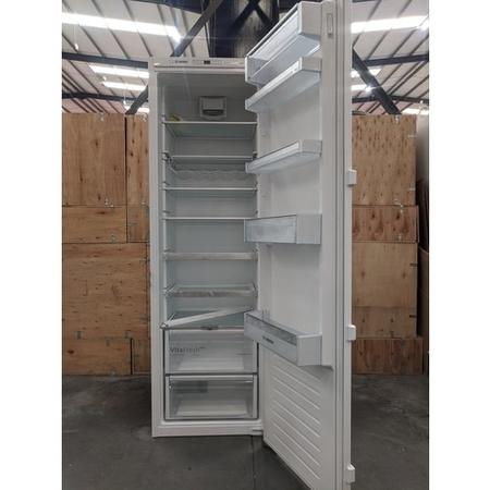 Refurbished Bosch KIR81AFE0G Integrated 319 Litre Tall Fridge With VitaFresh Drawers