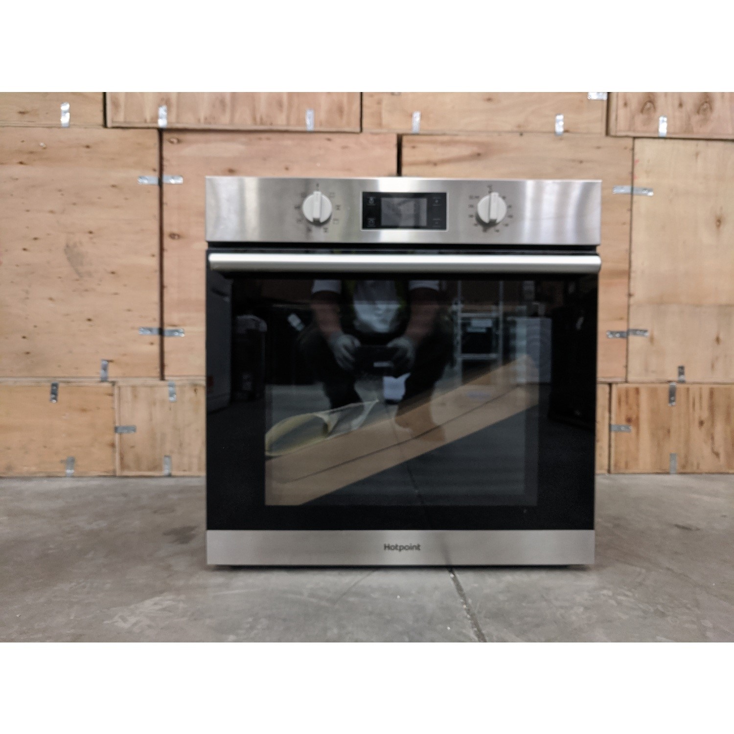 Refurbished Hotpoint SA2540HIX 60cm Single Built In Electric Oven