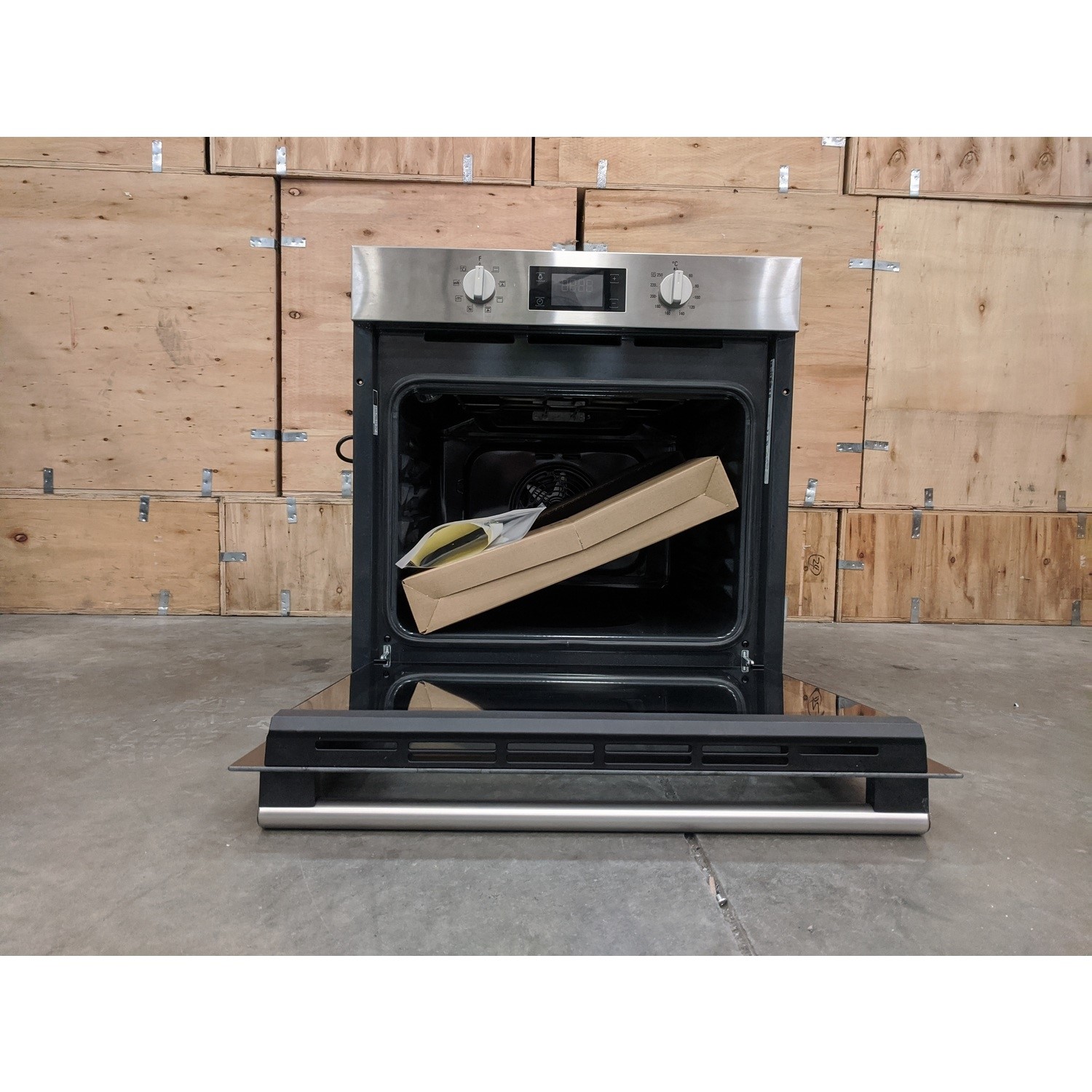 Refurbished Hotpoint SA2540HIX 60cm Single Built In Electric Oven