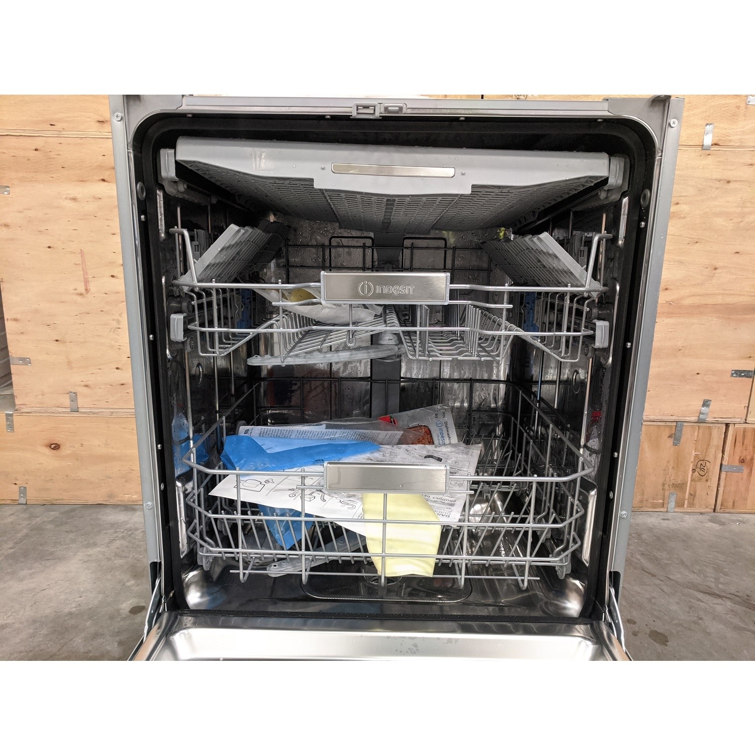 Refurbished Indesit DIO3T131FEUK 14 Place Fully Integrated Dishwasher
