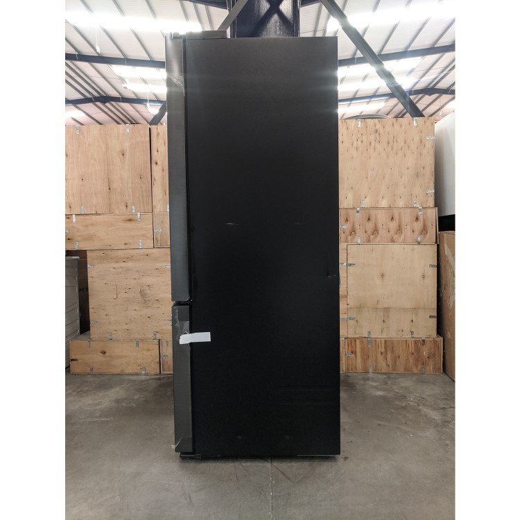 Refurbished Samsung RF23R62E3B1 Freestanding 539 Litre Frost Free American Fridge Freezer Black