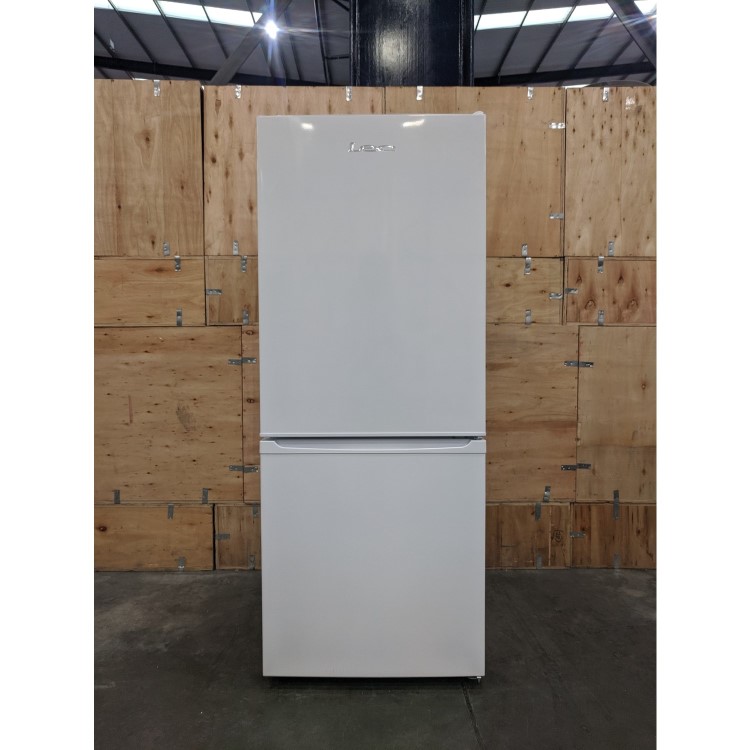 Refurbished Lec TFL55148 Freestanding 200 Litre 60/40 Fridge Freezer White